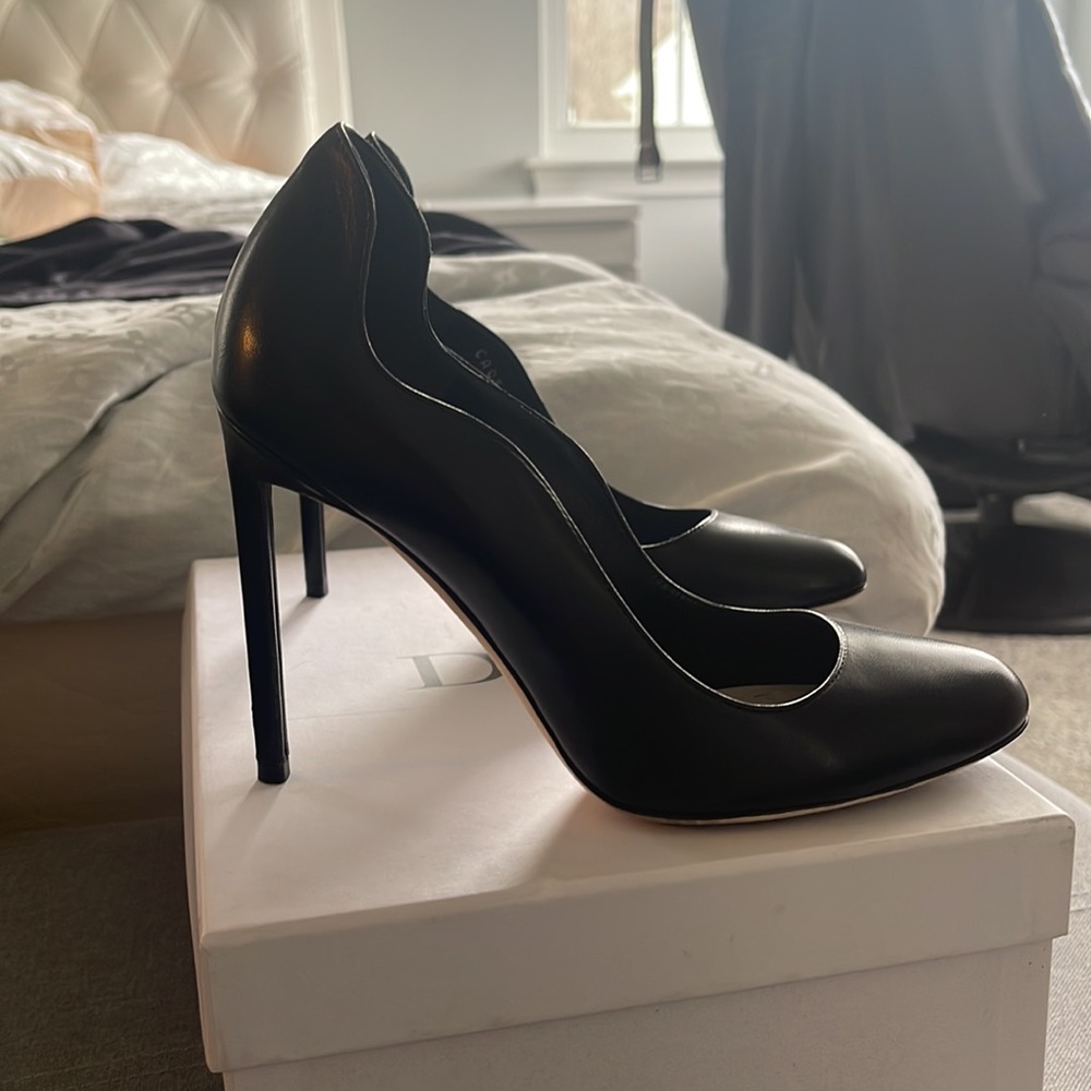 Classic Dior round toe pumps with high stiletto heel